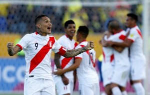Perú lucha por visa a Rusia 2018 con histórico triunfo sobre Ecuador