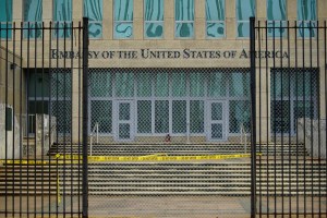 Tillerson: Estados Unidos seguirá trabajando con Cuba pese a retirada de diplomáticos