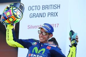 La leyenda de la Moto GP Valentino Rossi anuncia que será padre de una niña