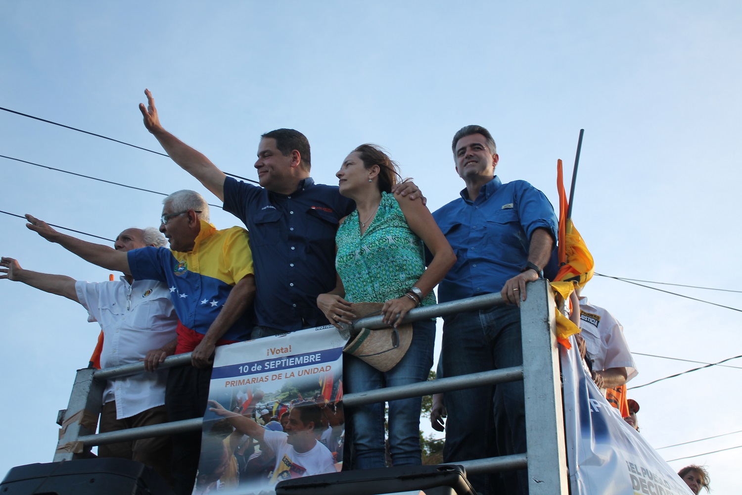 Con mensaje motivador y de rebelión, Luis Florido cerró su campaña en Lara