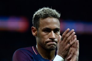 Neymar reanudará los entrenamientos con balón este domingo