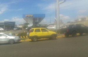 En Guayana hacen largas colas para surtir gasolina #4Sep (Fotos)