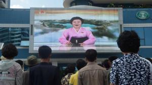 Ri Chun-hee, la presentadora que declama los “logros” de Corea del Norte