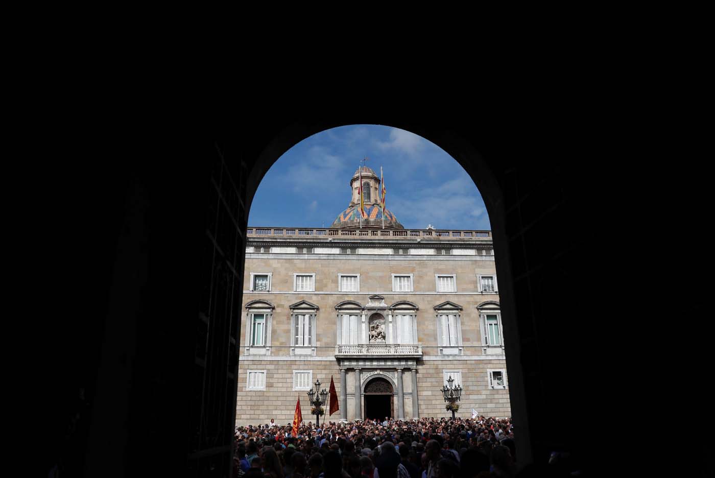 Madrid, decidido a impedir declaración unilateral de independencia en Cataluña