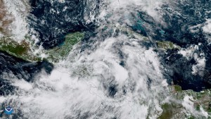 Nate toca tierra en EEUU como huracán categoría 1 tras sembrar muerte en Centroamérica