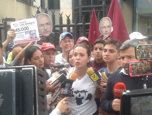 #SoyVenezuela marcha hasta sede de la OEA en Caracas en apoyo a Almagro #31Oct