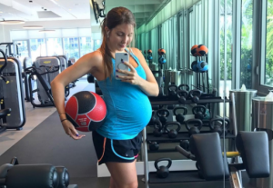 ¡Que explota! Así va la barriga de Sascha Fitness a la espera de su segunda hija (FOTOS)