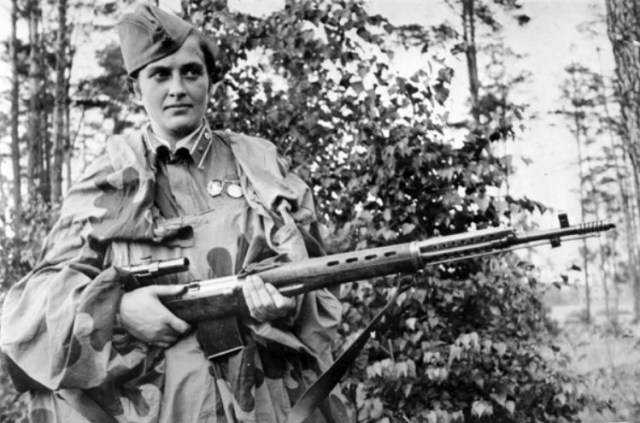 Lyudmila Pavlichenko, la famosa francotiradora del ejército rojo que asesinó a 309 soldados nazis. (Foto: Getty)