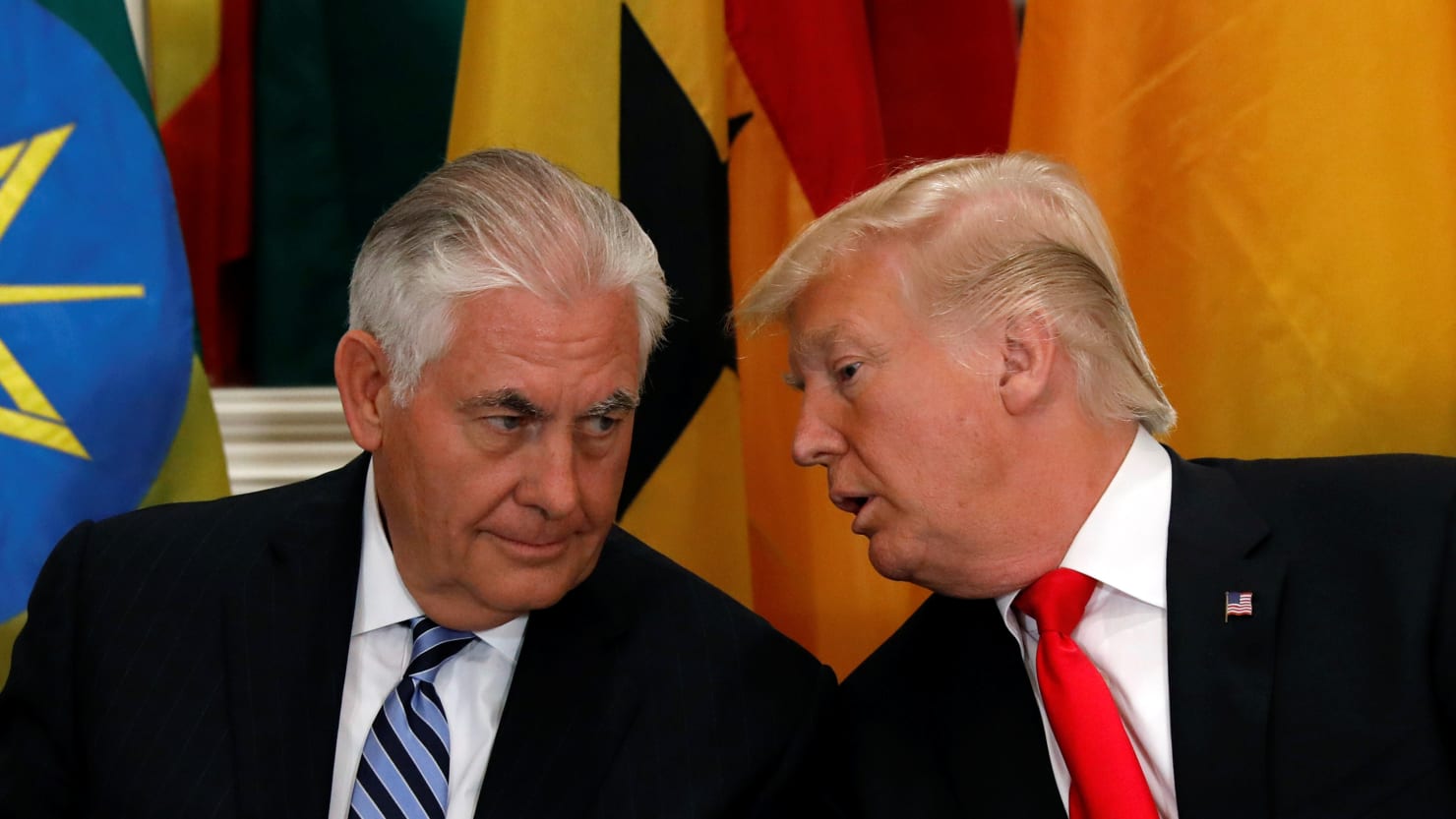 Trump afirma que Rex Tillerson se mantendrá como jefe de diplomacia de EEUU