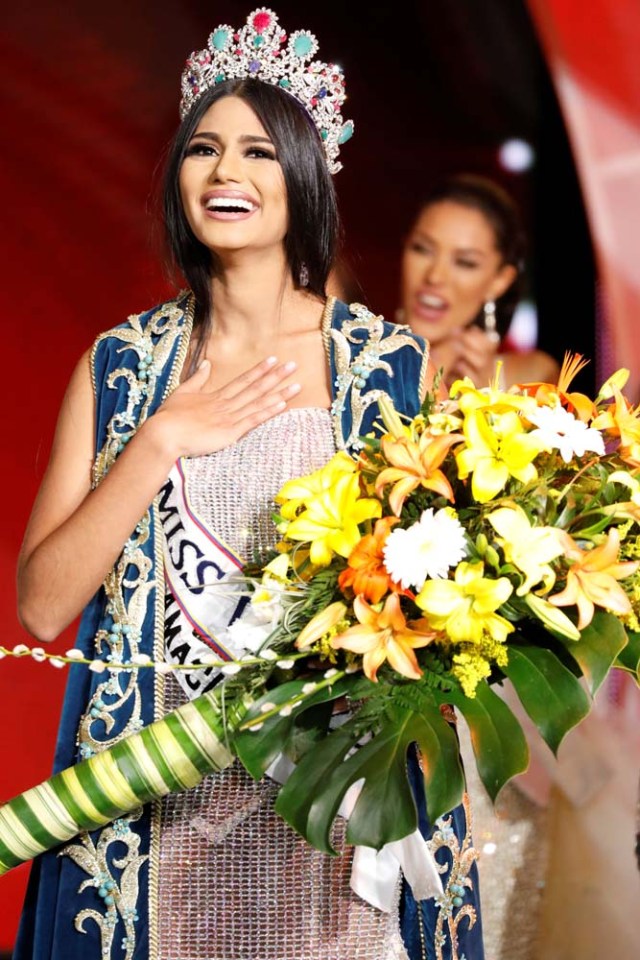 Miss Delta Amacuro, Sthefany Gutierrez, reacts after winning the Miss Venezuela 2017 pageant in Caracas, Venezuela November 9, 2017. REUTERS/Marco Bello
