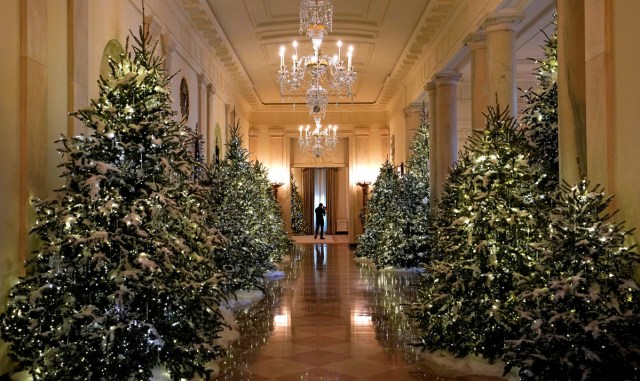 Christmas decor adorns the Cross Hall of the White House in Washington, U.S., November 27, 2017.  REUTERS/Kevin Lamarque