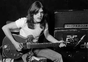 ¡Lamentable noticia! Muere Malcolm Young, guitarrista y cofundador de AC/DC