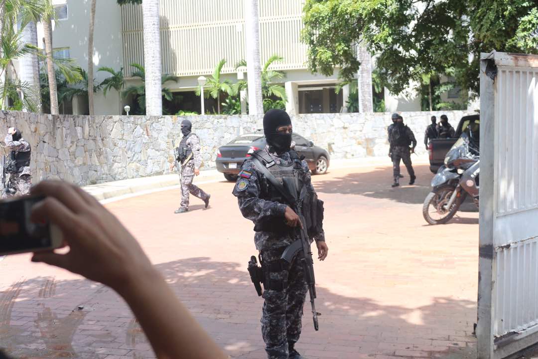 Vigilante, conserje, el de las cámaras y presidente del condominio del edificio de Ledezma entre detenidos