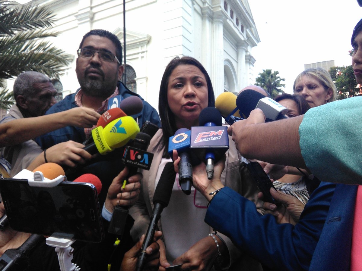 Presos de Dgcim están exigiendo que se les hagan los juicios, aseguró la diputada Fernández
