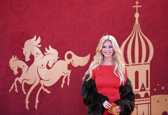 Ambassador of FIFA Russia World Cup 2018, model Victoria Lopyreva arrives to attend the Final Draw for the 2018 FIFA World Cup football tournament at the State Kremlin Palace in Moscow on December 01, 2017. / AFP PHOTO / Kirill KUDRYAVTSEV