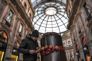 Milán celebra la Navidad con el panettone más grande del mundo