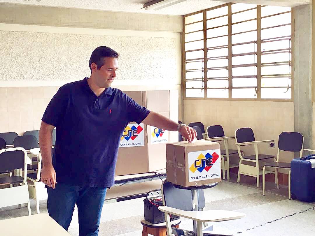 Yon Goicoechea pide votar para no entregar espacios al chavismo