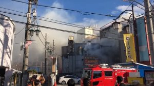 Cuatro muertos y siete heridos en un incendio en un prostíbulo en Japón