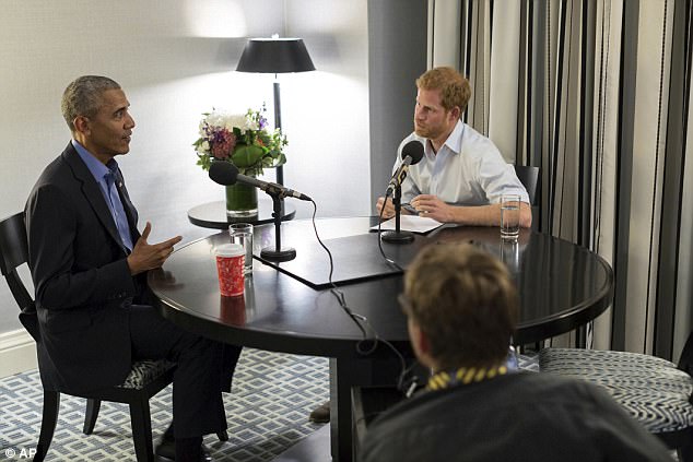 El príncipe Harry entrevistó a Obama (video)