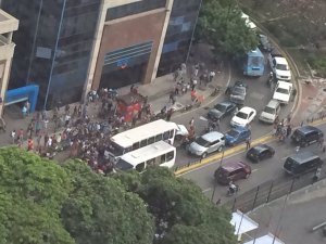 Protesta en Chacaíto por aumento del pasaje #18Dic