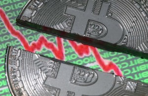 Bitcoin cae por debajo de 10.000 dólares