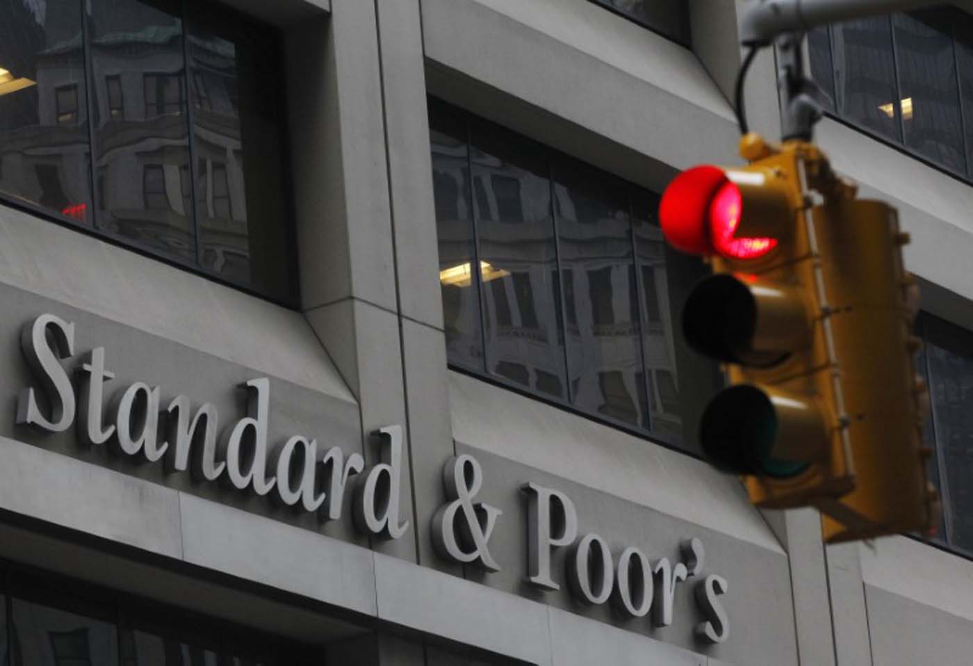 S&P degrada con perspectiva negativa la nota de deuda de Nicaragua