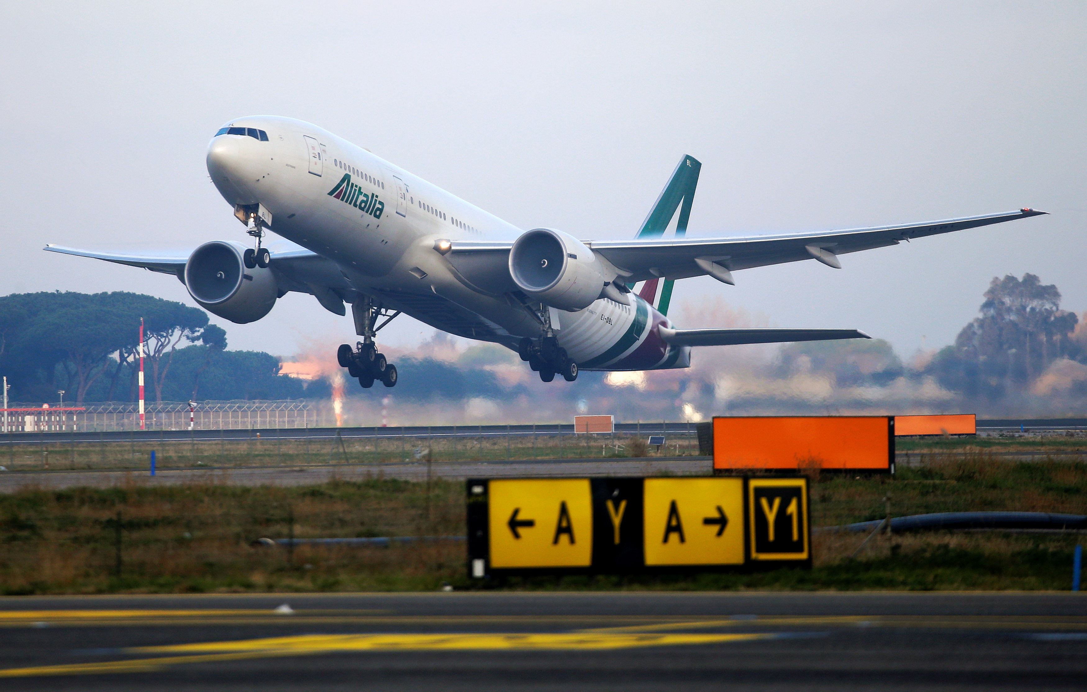 Alitalia apagó sus motores tras 74 años volando (Video)