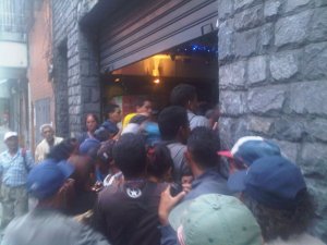 Reportan intento de saqueo en La Candelaria #9Ene (fotos)