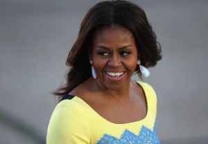Michelle Obama celebra su cumpleaños 54 en este sexy bikini blanco