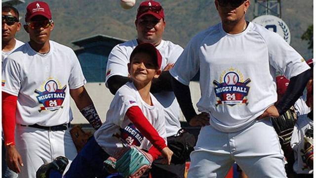 MIGUEL CABRERA realiza una gran faena con su fundación en apoyo a niños y jóvenes. Cortesia de la fundación Miguel Cabrera