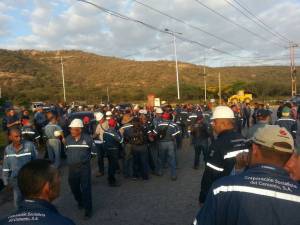 Trabajadores cementeros protestan en Lara y Anzoátegui #25Ene (fotos y video)