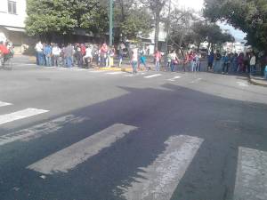 Barquisimetanos protestan para exigir la entrega tarjetas de débito #17Ene (foto)