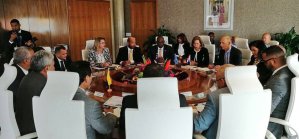 Gobierno bolivariano analiza levantar boicot comercial con islas Caribe