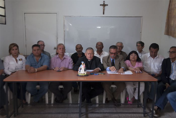 Sociedad civil e Iglesia larense insisten en que López Castillo y Basabe no cometieron delito alguno