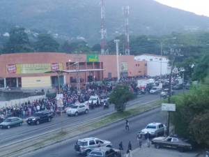 Caos en supermercado de Mérida tras fiscalización del Sundde #9Ene