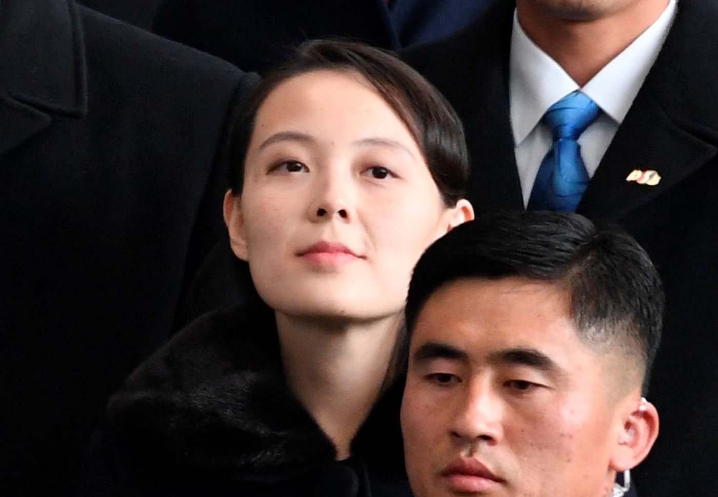 La hermana de Kim Jong Un llega a Corea del Sur en medio de protestas (fotos)