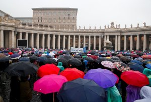 El Papa pide a los jóvenes que participen en internet en la preparación del Sínodo de los Obispos