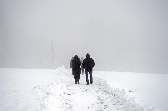 Clima nevado en Kalwaria Paclawska, en el sureste de Polonia (Foto: EFE / Darek Delmanowicz)