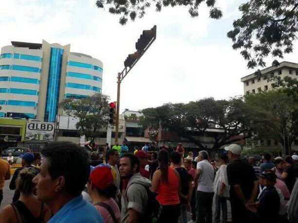 Ciudadanos protestan en Maracay este #12Feb para recordar a los caídos (Fotos)