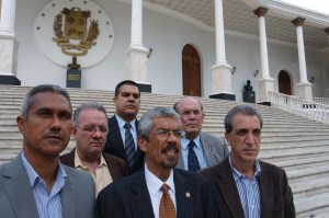 Fracción 16 de Julio: Causa penal a Maduro obliga a la AN a cumplir con la transición constitucional (Documento)