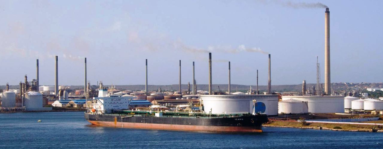 Una prohibición de EEUU de exportar nafta a Pdvsa impactaría las operaciones en la refinería de Curacao