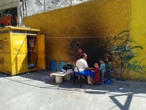 Entre cloacas y toneladas de basura  viven un centenar de personas en el Paseo Anauco (Fotos)