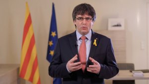 Sectores independentistas catalanes instan a investir a Puigdemont