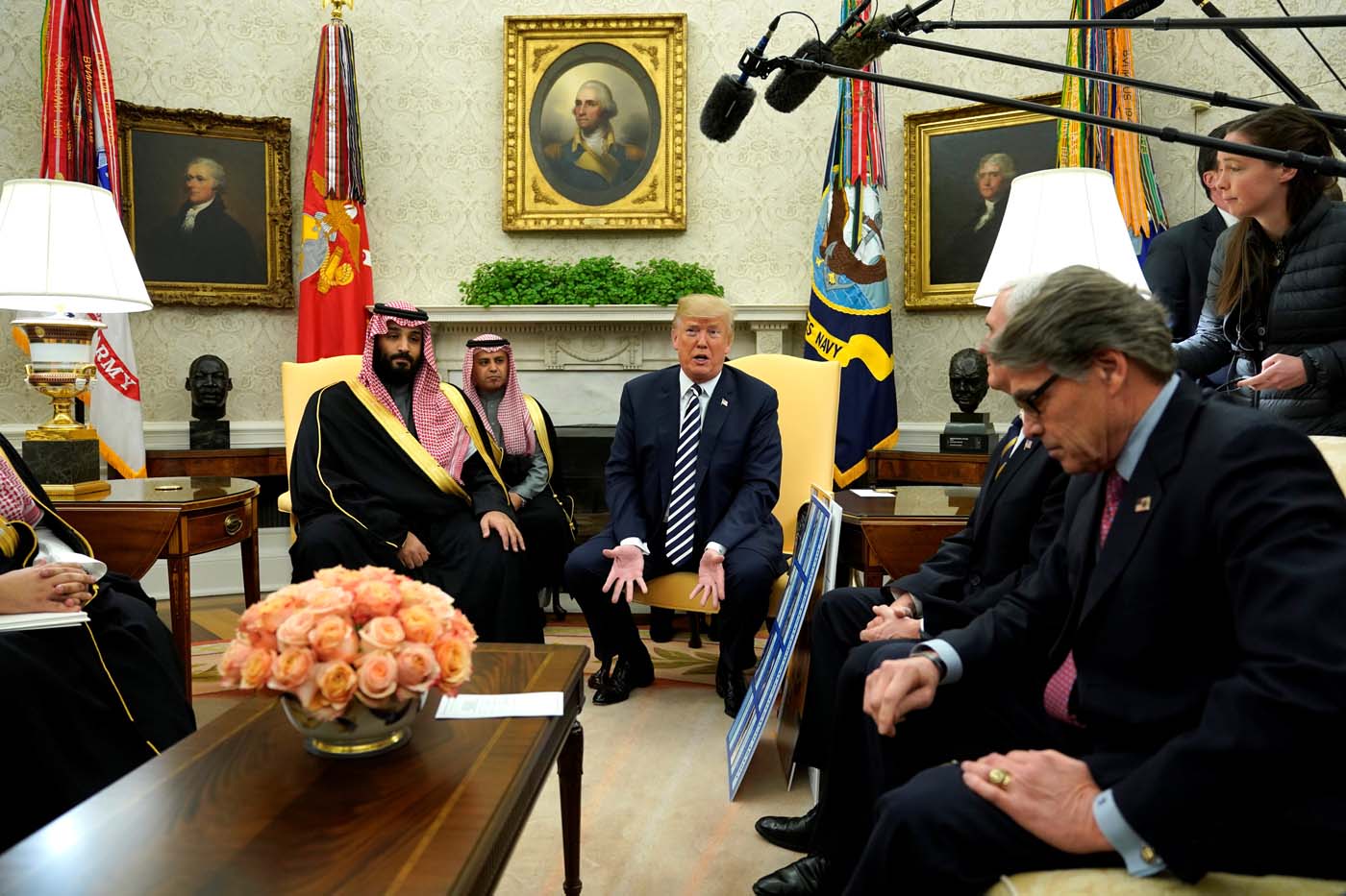 Cómo Trump convenció a Arabia Saudita de poner fin a la guerra de precios petroleros