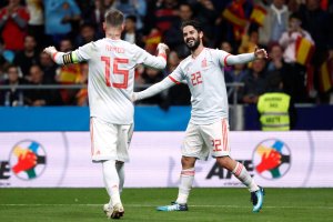 España golea 6-1 en amistoso a una Argentina sin Messi