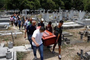 Familiares de las víctimas de PoliCarabobo reclaman a Lacava “un entierro digno” (Video)