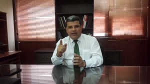 Se avecina una hambruna sin precedentes para el país, alerta el diputado Luis Parra