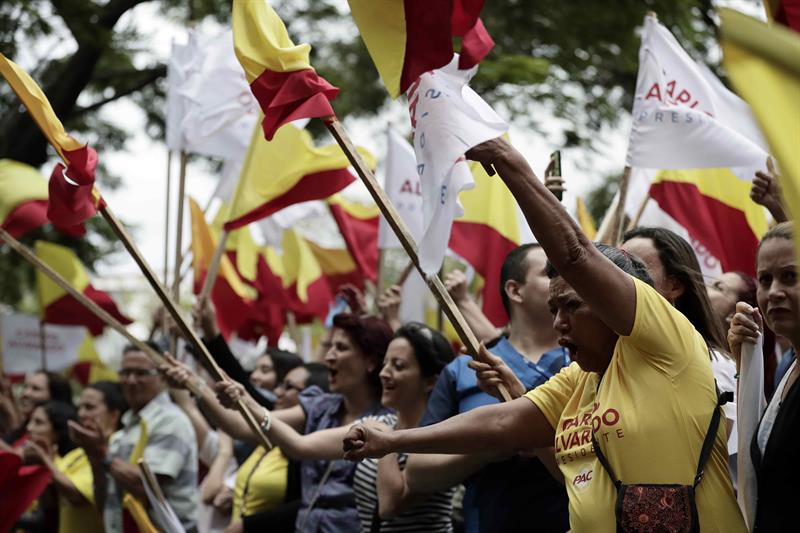 Los candidatos presidenciales de Costa Rica cierran la campaña electoral