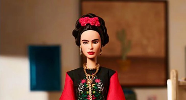 Prohíben la venta de la Barbie de Frida Kahlo en México
