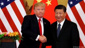 EEUU y China aumentan la presión en su guerra comercial